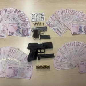 adanada dolandiricilik 63 gram bilezik ve 4 bin dolar calindi KLD5RfWz