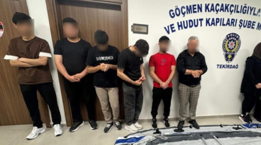 15 kacak gocmen ve 2 organizator yakalandi l3sWagTz