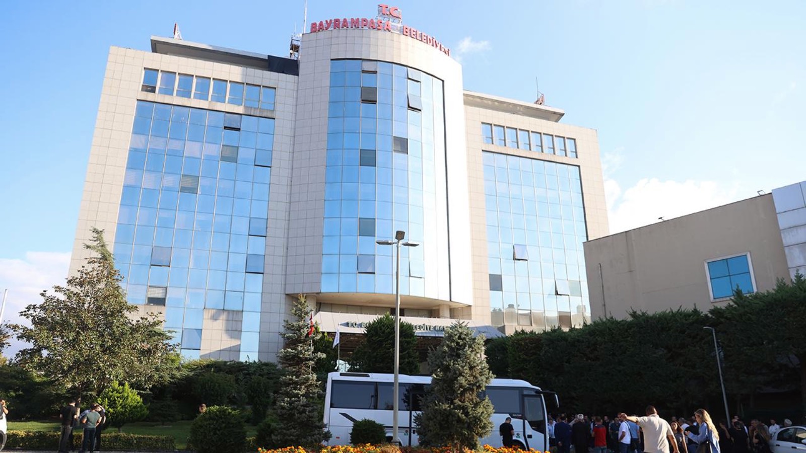 bayrampasa belediyesinde chpli meclis uyesi kerim guler istifa etti Hzfgpy8V