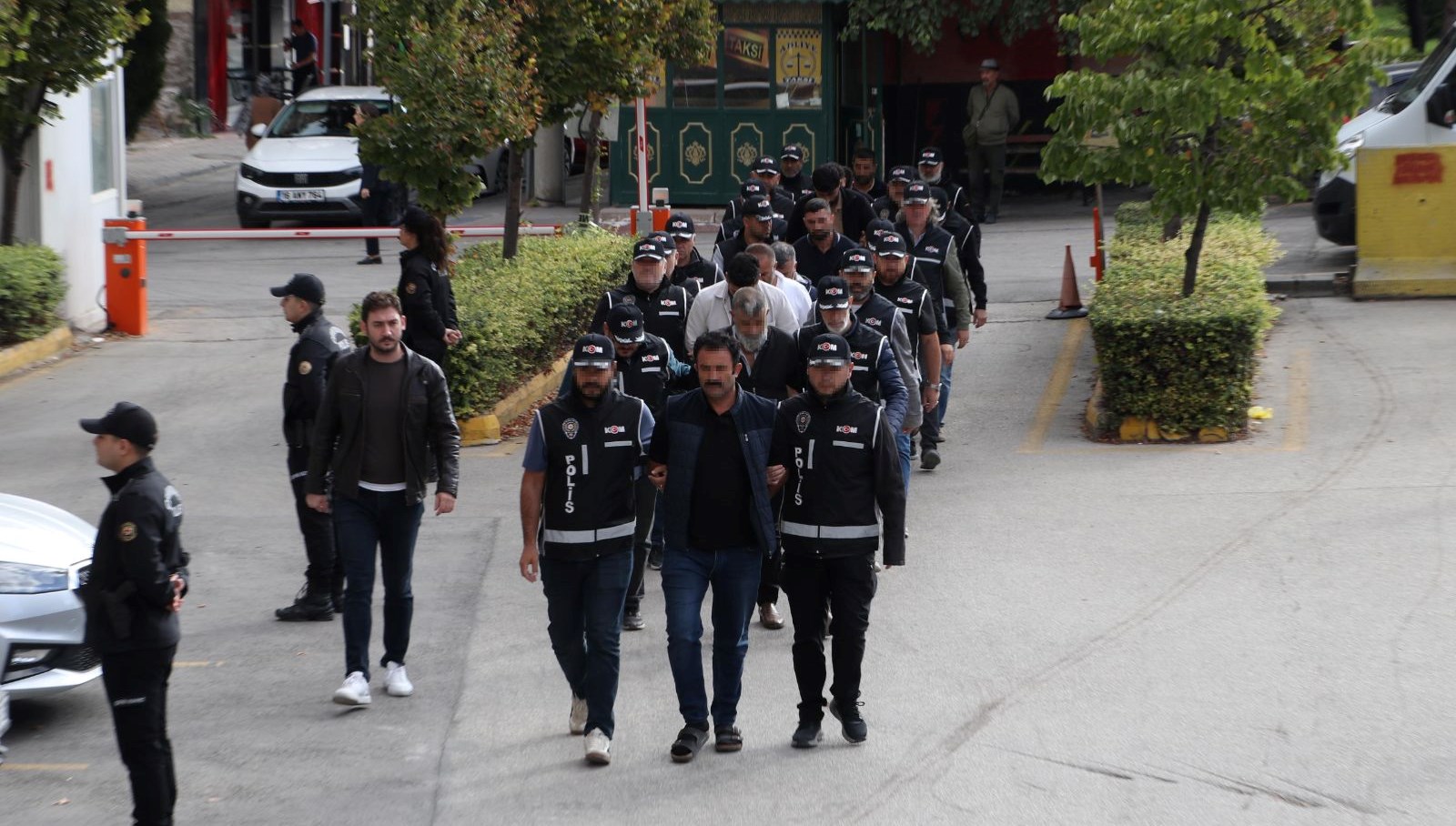 eskisehirde tefeci operasyonu 10 gozalti 2DLEEiFL