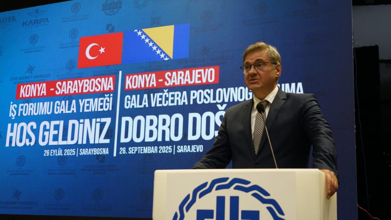 turk ve bosnak is insanlari saraybosnada bulustu wYfna2J2