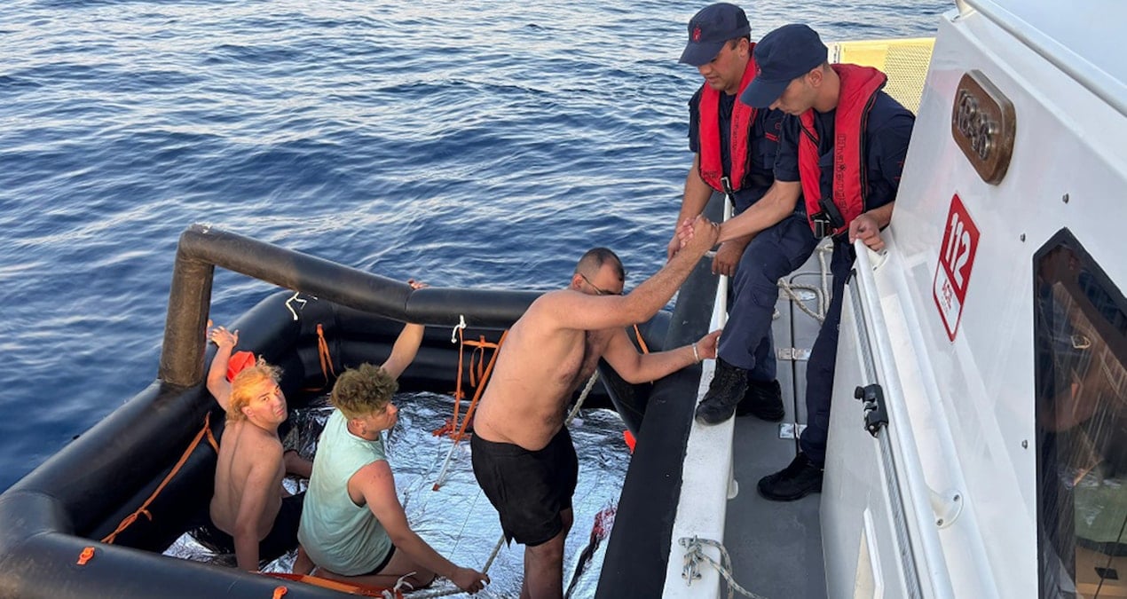 yunan ekipleri gocmenleri cirilciplak olume terk etti 4dnyik3m