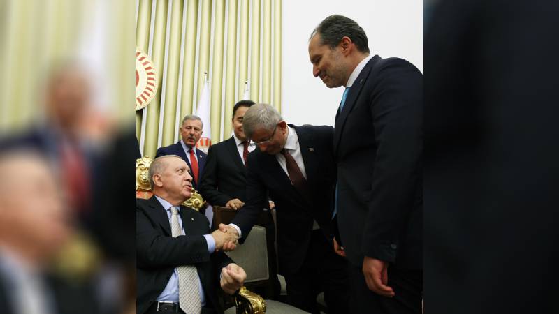 ahmet davutogludan fotograf elestirilerine yanit hic kimseye eyvallahim olmadi VnsOiFZn