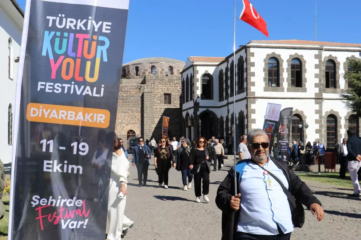 diyarbakir kultur yolu festivali ikinci gununde yogun ilgiyle devam ediyor yicpd5rS.jpg