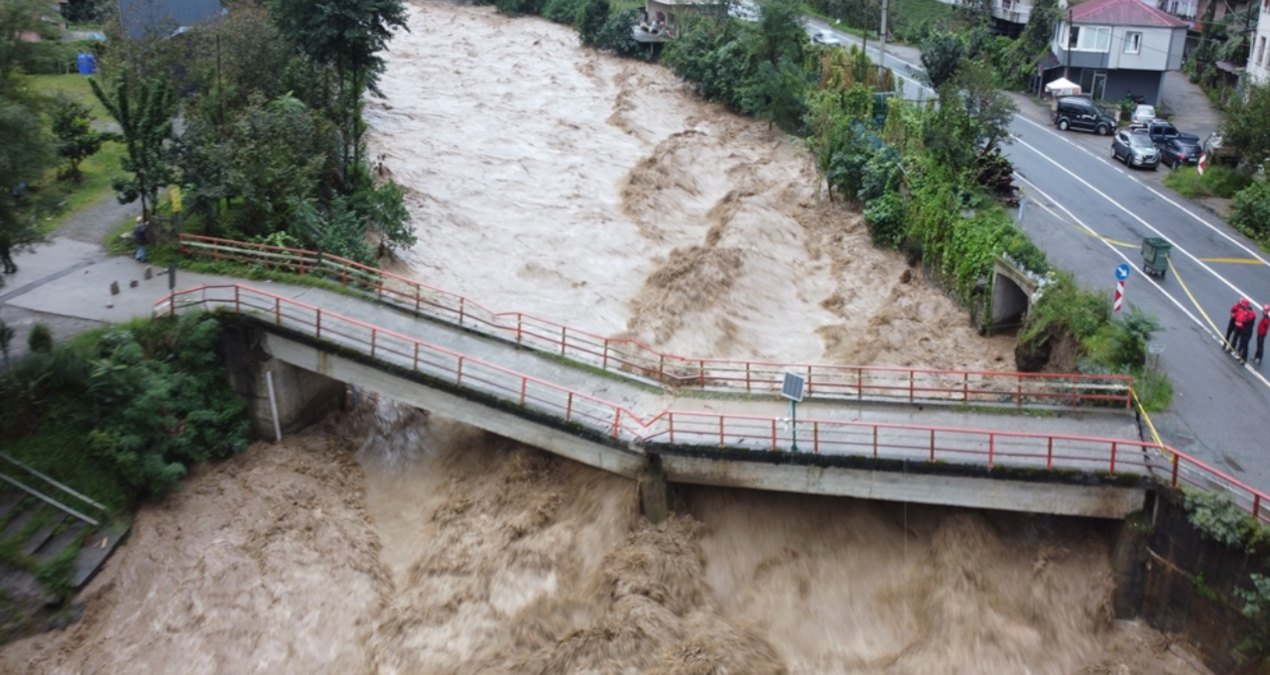 rizedeki sel afetinde 12 milyarlik bilanco E3ctHWvp