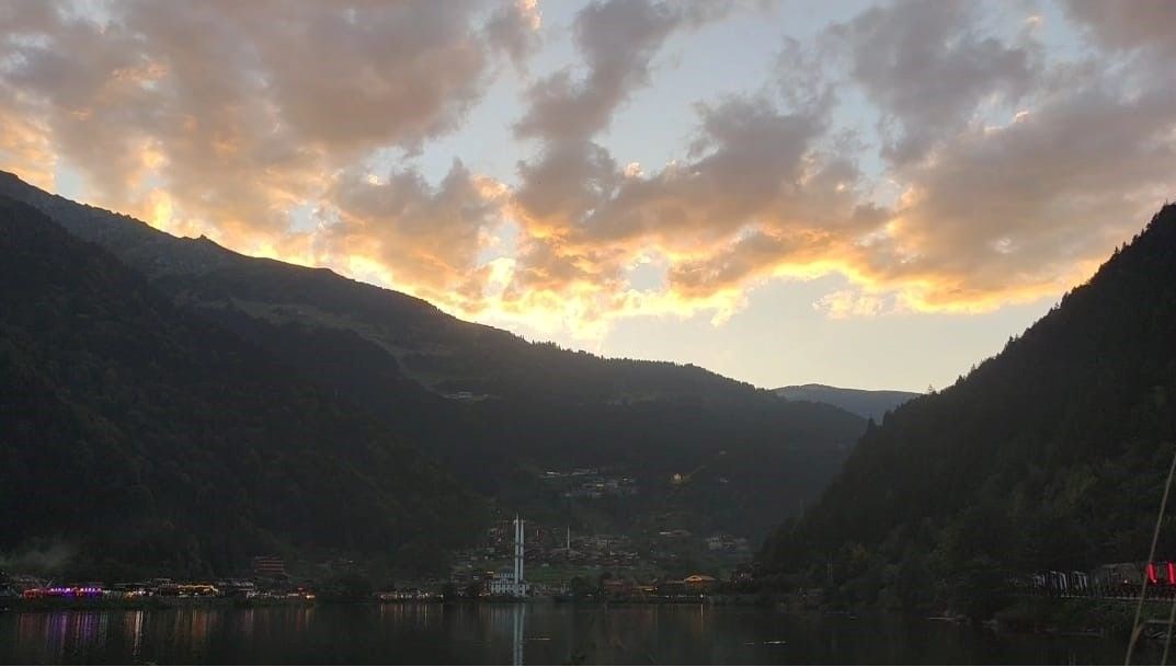 uzungolde bulut gecisleri buyuledi CAlQ9Glu