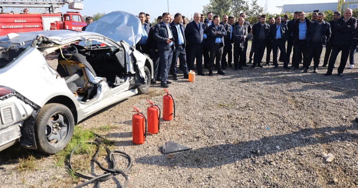 otobus soforlerine yangin sondurme egitimi GcCneZwb.webp