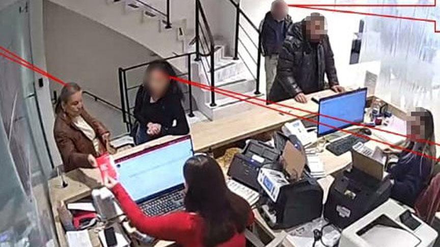 sislide bakimevi skandali doktor ve 3 personelden 79 yasindaki kadina soke eden tuzak CSSar4hH.jpg