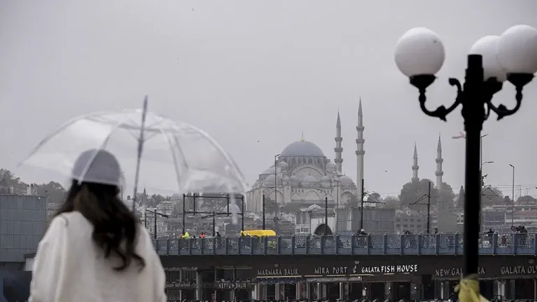 akom-acikladi-istanbulda-havalar-ne-zaman-isinacak-9jxWhAs5