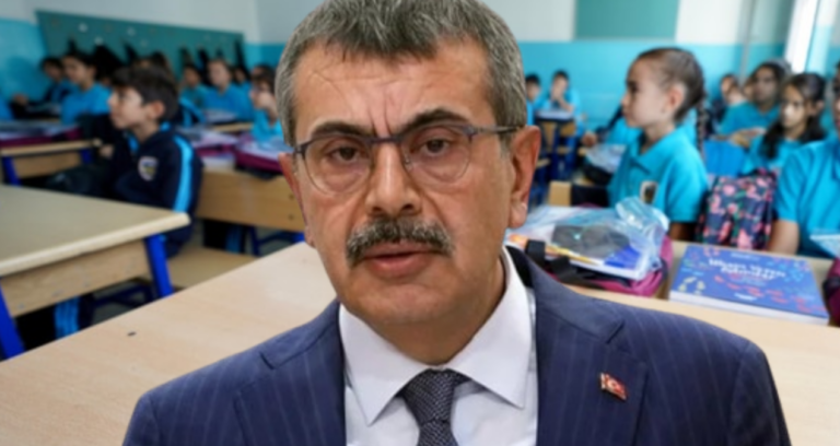 okullarda-ara-tatiller-tarih-oluyor-bakan-tekin-sinyali-verdi-cqzlFgrO