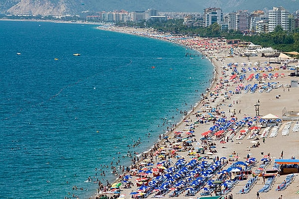 2026 Yazında Antalya’nın Plajlarında Fantastik Bir Tatil
